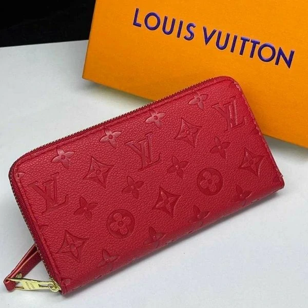 An Elegant Women Wallet From Louis Vuitton